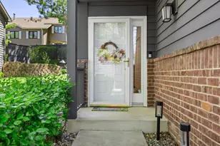 2284 Sherwood Ct, Minnetonka, MN 55305 - Photo 2