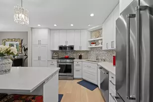 2284 Sherwood Ct, Minnetonka, MN 55305 - Photo 2