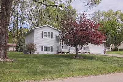 380 Flora Street S, Prescott, WI 54021 - Photo 2