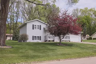 380 Flora St S, Prescott, WI 54021 - Photo 2