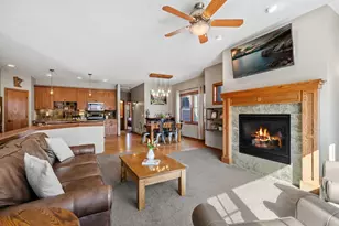 11614 Laketowne View, Albertville, MN 55301 - Photo 4