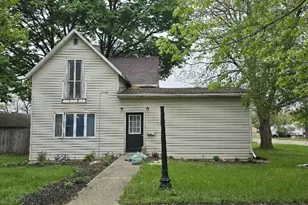 1164 Miller Ave, Windom, MN 56101 - Photo 2