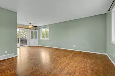 39333 Everett Avenue, North Branch, MN 55056 - Photo 14