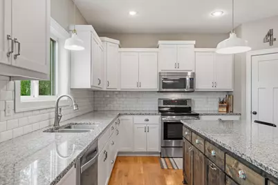 305 Art Street NW, New Prague, MN 56071 - Photo 8