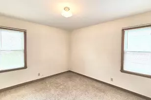 102 E 9th St, Morris, MN 56267 - Photo 14