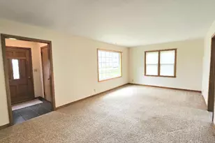 102 E 9th St, Morris, MN 56267 - Photo 6