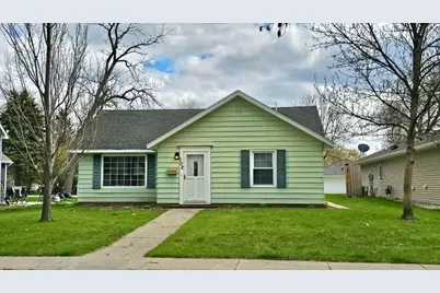 102 E 9th Street, Morris, MN 56267 - Photo 1
