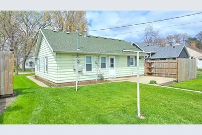 102 E 9th Street, Morris, MN 56267 - Photo 2