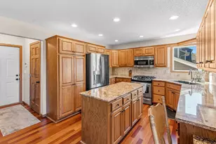 3406 Hartford Rd, Woodbury, MN 55125 - Photo 12