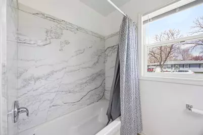 237 10 1/2 Avenue W, West Fargo, ND 58078 - Photo 18