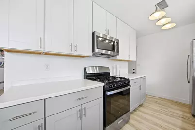 237 10 1/2 Avenue W, West Fargo, ND 58078 - Photo 8
