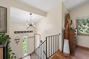 9625 Hampshire Ln, Eden Prairie, MN 55347 - Photo 6