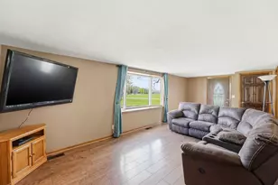 21898 52nd St NE, New London, MN 56273 - Photo 16