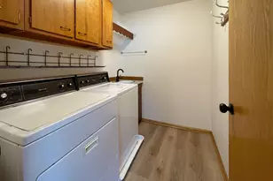 1404 15th St E, Glencoe, MN 55336 - Photo 6