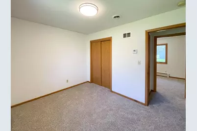 1404 15th Street E, Glencoe, MN 55336 - Photo 8
