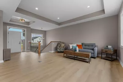 607 E 9th Street, Zumbrota, MN 55992 - Photo 4