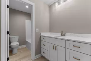 607 E 9th St, Zumbrota, MN 55992 - Photo 28