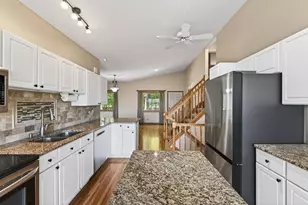 6129 Eagle Lake Dr, Maple Grove, MN 55369 - Photo 10