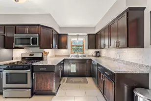 239 18th Ave S, South Saint Paul, MN 55075 - Photo 6