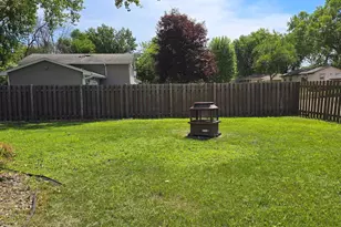 8300 Dupont Ave N, Brooklyn Park, MN 55444 - Photo 4