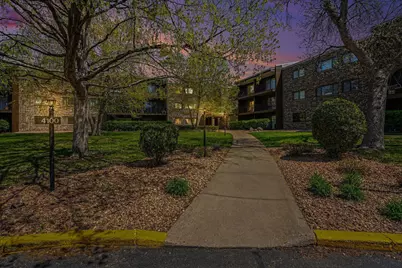 4100 Parklawn Avenue #302, Edina, MN 55435 - Photo 2