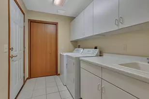 2304 SW 10 St, Willmar, MN 56201 - Photo 6