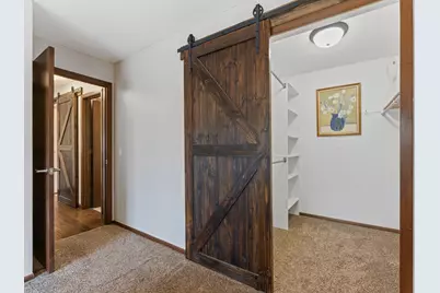 907 Heritage Court W, Vadnais Heights, MN 55127 - Photo 20