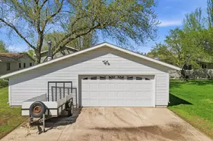802 1st St SW, Madelia, MN 56062 - Photo 26