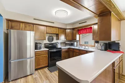 802 1st Street SW, Madelia, MN 56062 - Photo 8