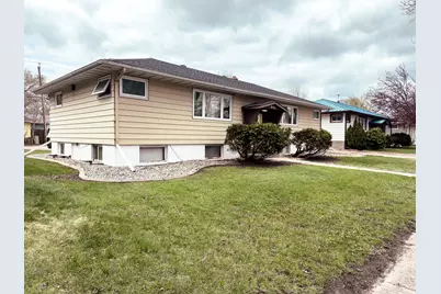 2606 9th Street N, Fargo, ND 58102 - Photo 2