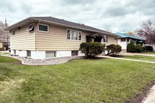 2606 9th St N, Fargo, ND 58102 - Photo 2