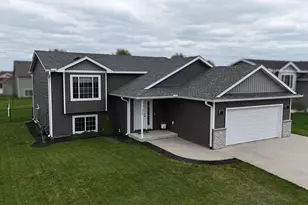 904 6th Ave NE, Kasson, MN 55944 - Photo 1