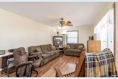 207 Lincoln Street SW, Mapleton, MN 56065 - Photo 8