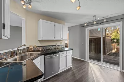 18502 Apple Tree Court, Minnetonka, MN 55345 - Photo 12