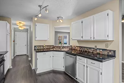 18502 Apple Tree Court, Minnetonka, MN 55345 - Photo 10