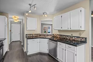 18502 Apple Tree Ct, Minnetonka, MN 55345 - Photo 10