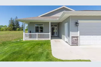 1552 Eagle Ridge Street NE, Owatonna, MN 55060 - Photo 4