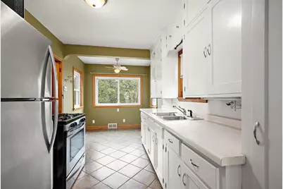 1178 Idaho Avenue W, Saint Paul, MN 55108 - Photo 6