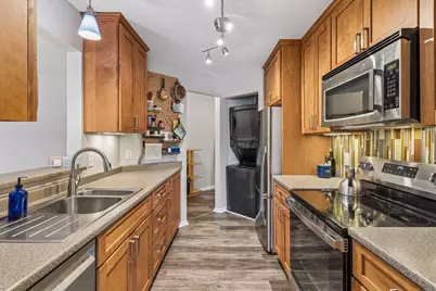 7614 York Avenue S #3215, Edina, MN 55435 - Photo 8