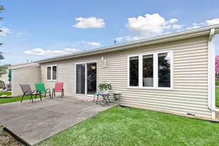 3840 Zinnia Ln N, Plymouth, MN 55441 - Photo 14