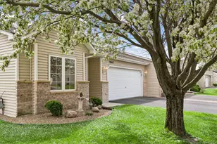 3840 Zinnia Ln N, Plymouth, MN 55441 - Photo 2