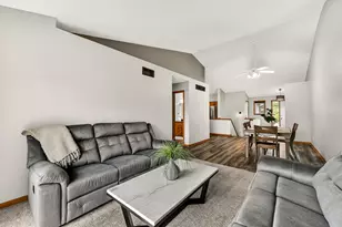 718 10th St SW, Pine Island, MN 55963 - Photo 8