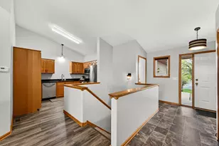 718 10th St SW, Pine Island, MN 55963 - Photo 12