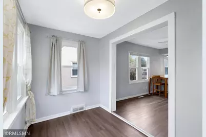 1868 Hawthorne Avenue E, Saint Paul, MN 55119 - Photo 2