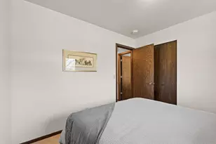 10725 Woodwatch Cir, Eden Prairie, MN 55347 - Photo 28