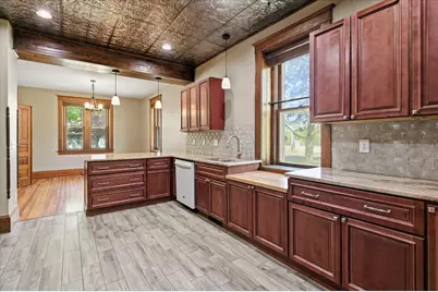 131 Main Street N, Shakopee, MN 55379 - Photo 1