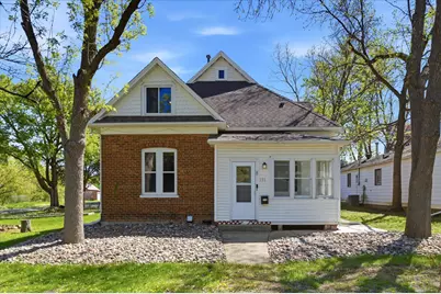 131 Main Street N, Shakopee, MN 55379 - Photo 1