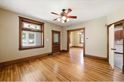 131 Main Street N, Shakopee, MN 55379 - Photo 2