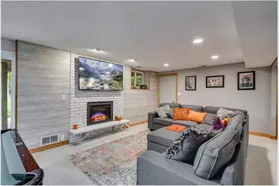 1016 W 155th Street, Burnsville, MN 55306 - Photo 2