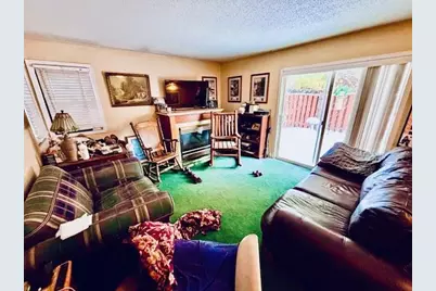 6843 York N, Brooklyn Center, MN 55429 - Photo 4